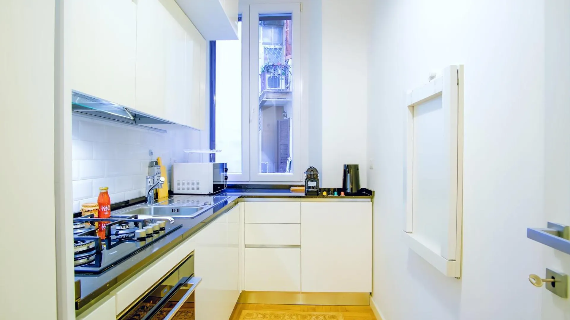 Elegantis Milos Suite Apartment - Your Chic Retreat In Central רומא 0*,