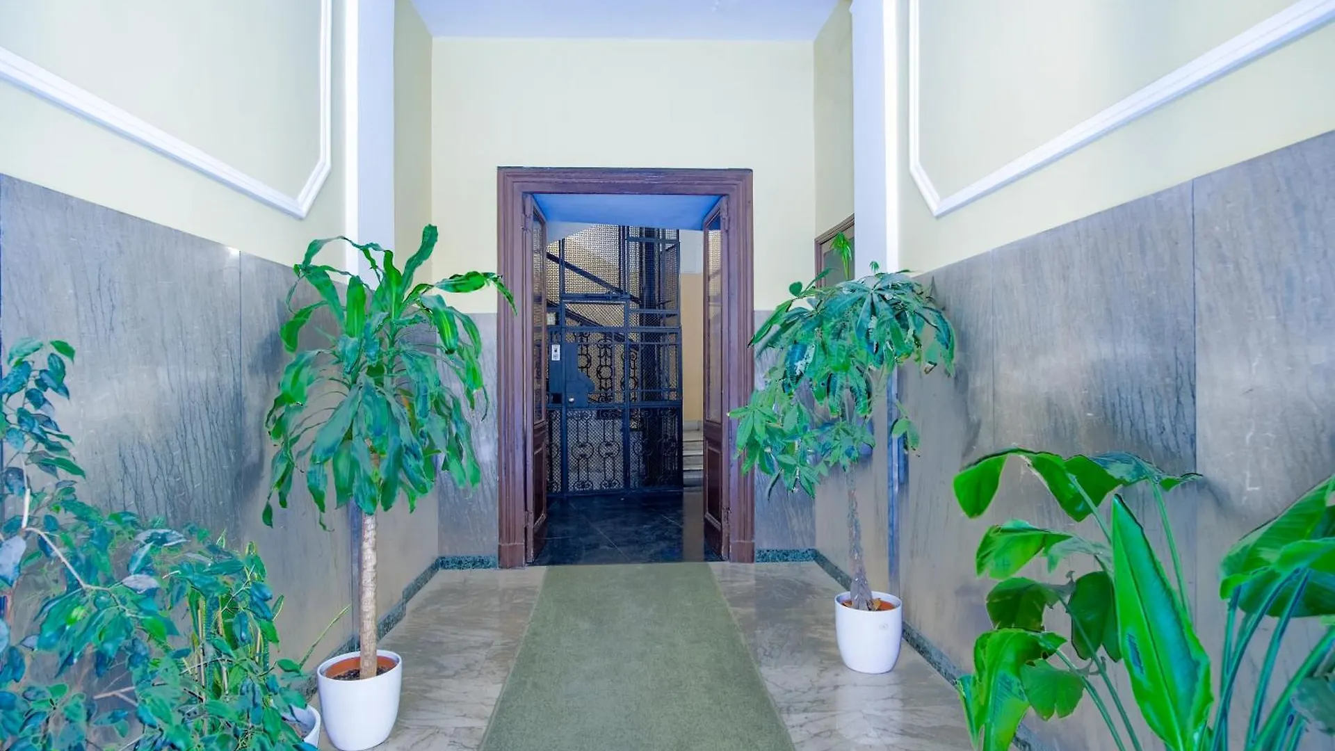 Elegantis Milos Suite Apartment - Your Chic Retreat In Central Roma Italia